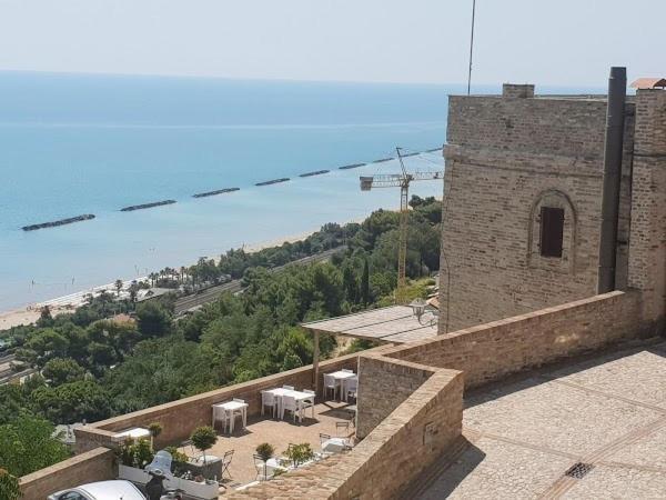 Castello - Solo Pernotto Hotel Cupra Marittima Buitenkant foto